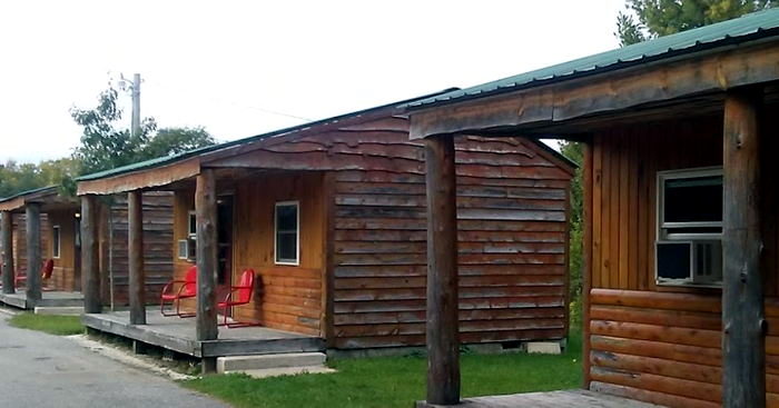 Berrys Motel (Orchard Motel, Orchard Grove Motel) - Web Listing (newer photo)